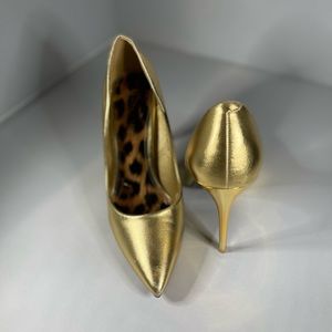 Azalea Wand All Gold Pump